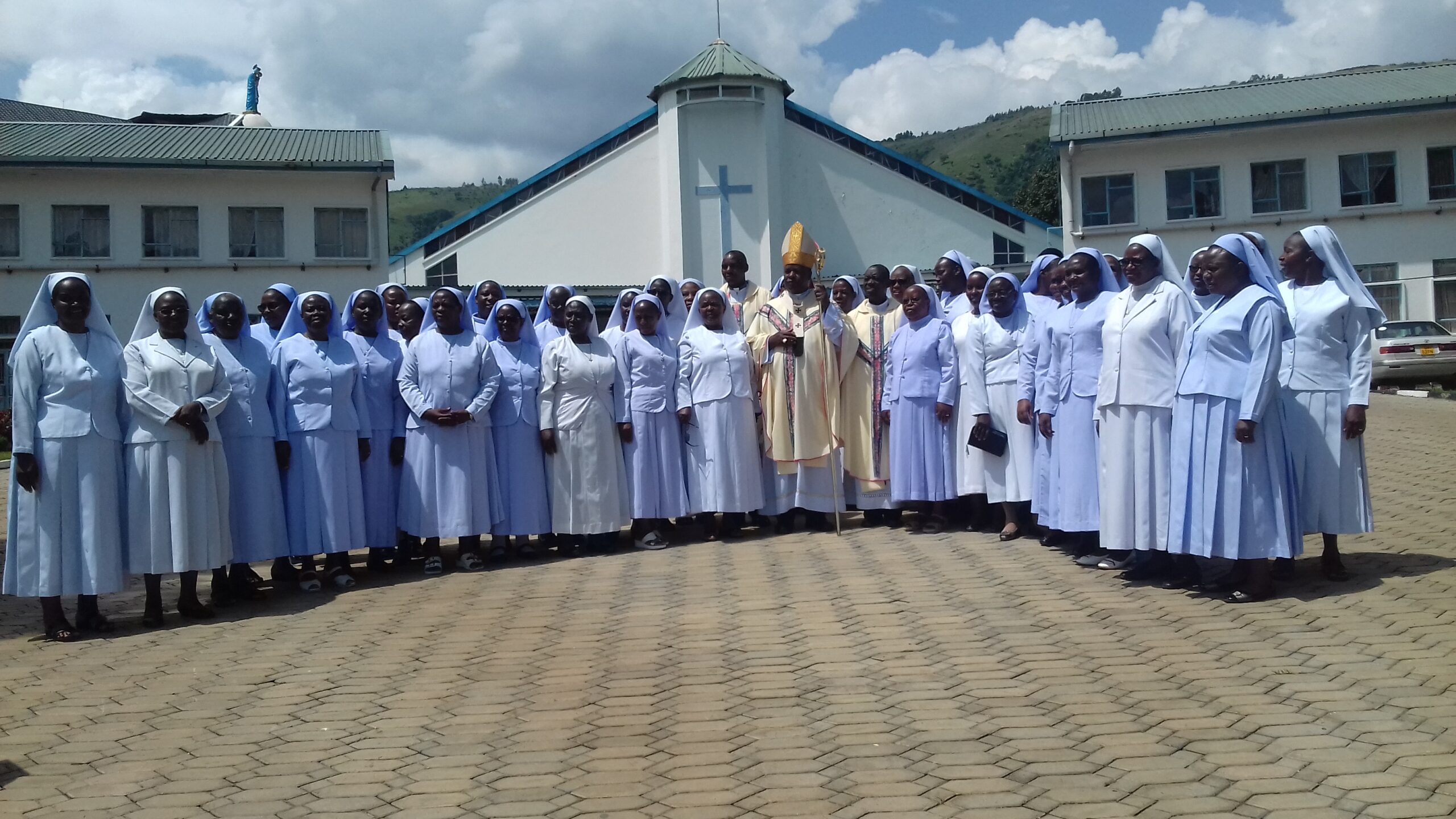 Chapter Delegates with the Bishop 2023